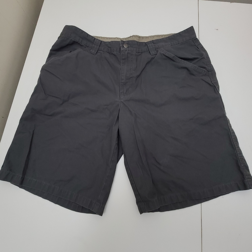 Columbia Mens  Gray Cargo Shorts 38